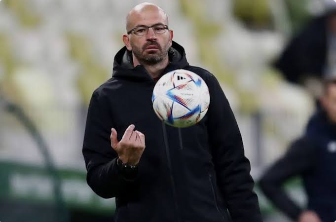 David Badía sur le terrain lors d'un entraînement