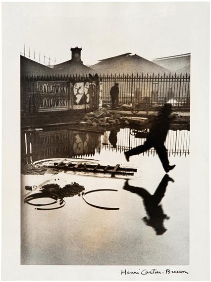 « Derrière la gare Saint-Lazare », photographie d'Henri Cartier-Bresson